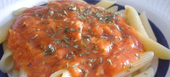 Macarrones con tomate y atún - Recetas de cocina RECETASonline