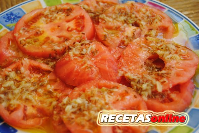 Ensalada de tomate, ajo y comino - recetas de cocina RECETASonline