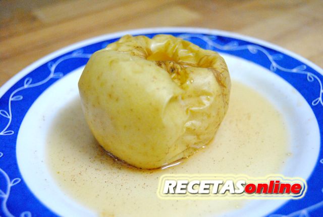 Manzana asada en el microondas - Recetas de cocina RECETASonline